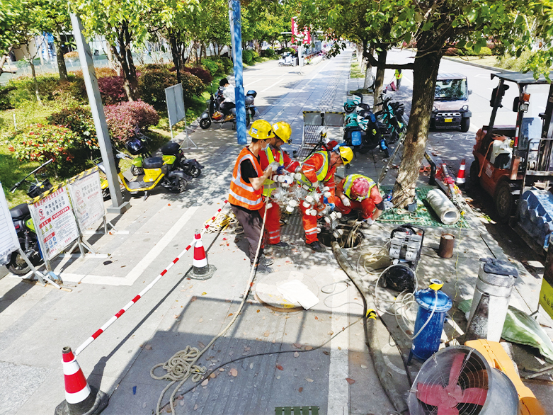  罗湖UV-CIPP紫外光固化修复